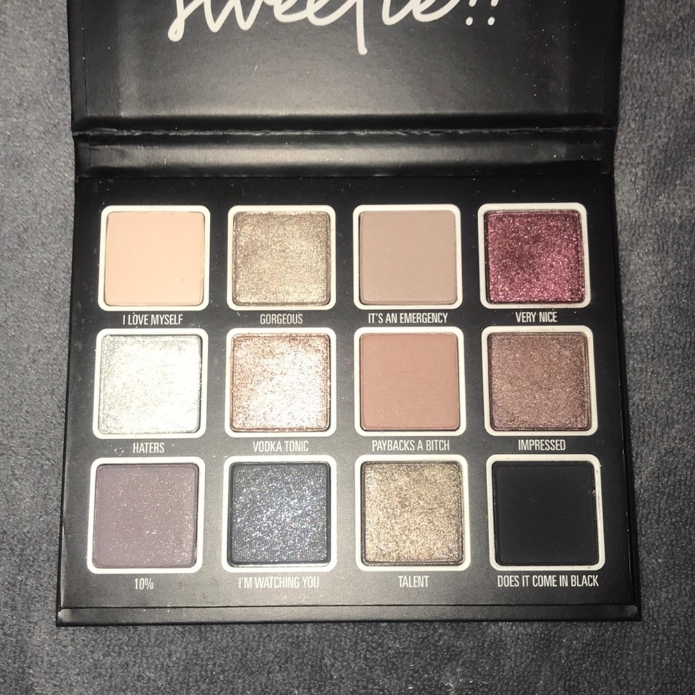 Kylie Cosmetics Momager Palette